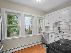 201 Humphrey St 2, Marblehead MA 01945
