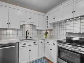 201 Humphrey St 2, Marblehead MA 01945