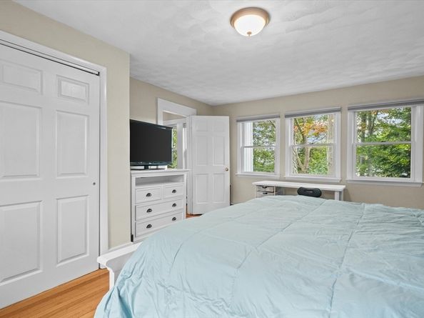 201 Humphrey St 2, Marblehead MA 01945