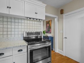 201 Humphrey St 2, Marblehead MA 01945