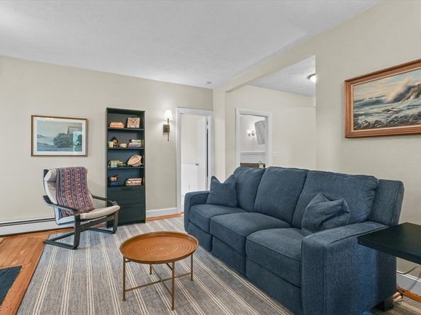 201 Humphrey St 2, Marblehead MA 01945