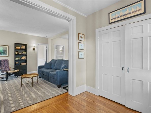 201 Humphrey St 2, Marblehead MA 01945