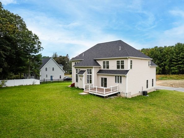 4 Abby Road, Grafton MA 01536