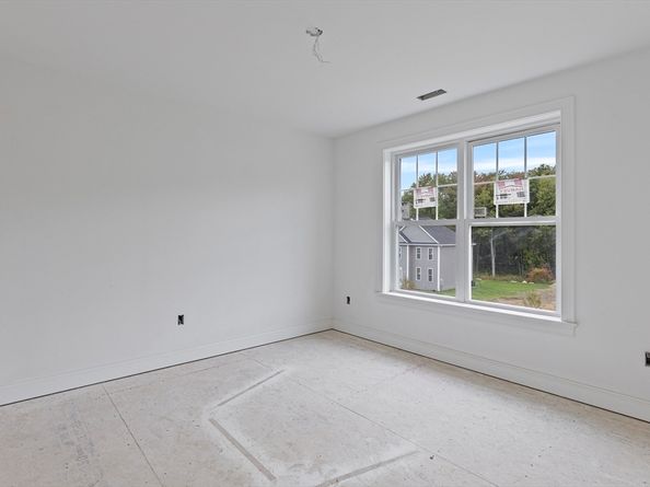 4 Abby Road, Grafton MA 01536