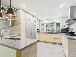 81 Bartlett St, Chelmsford MA 01824