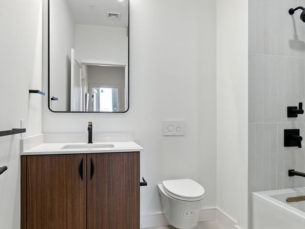 58 Kent 302, Brookline MA 02445