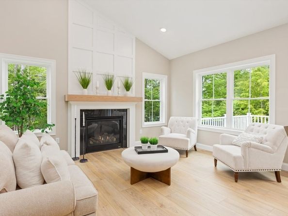 25-2 Sunset Road, Westminster MA 01473