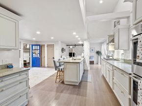 16 N Main St, West Boylston MA 01583
