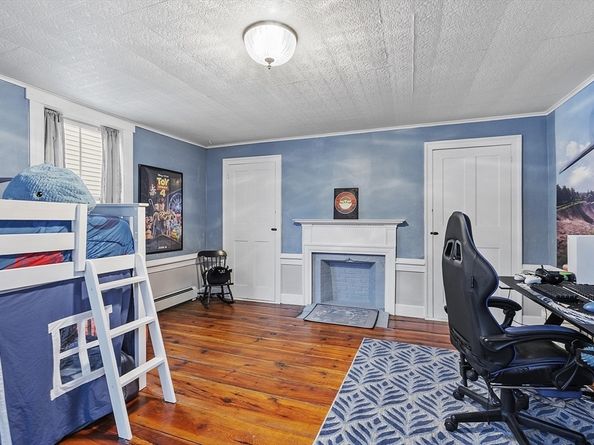 16 N Main St, West Boylston MA 01583