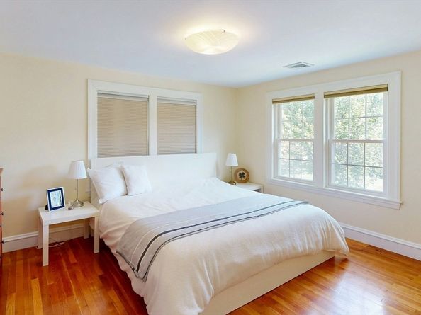 25 Allen Ave, Newton MA 02468