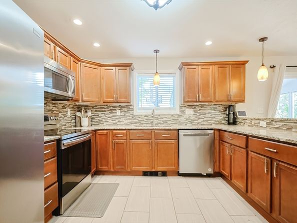 32 Melrose Street, Worcester MA 01605
