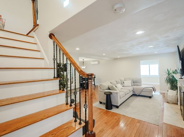 32 Melrose Street, Worcester MA 01605
