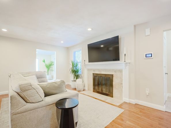 32 Melrose Street, Worcester MA 01605