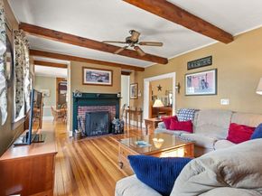 291 Plimpton St, Walpole MA 02081