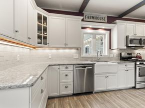 291 Plimpton St, Walpole MA 02081