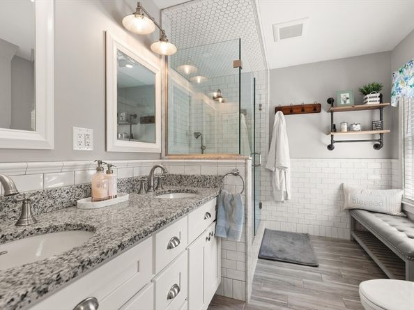 291 Plimpton St, Walpole MA 02081
