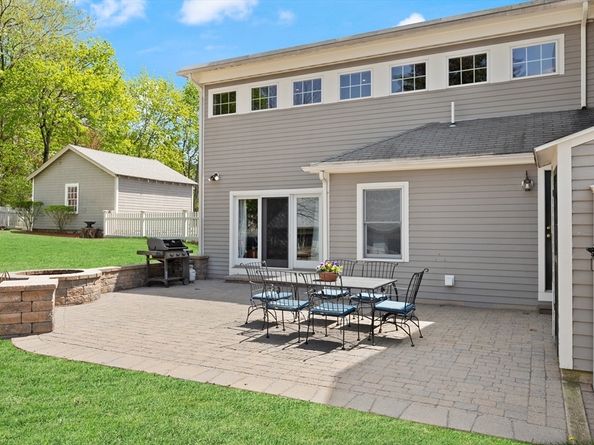 291 Plimpton St, Walpole MA 02081
