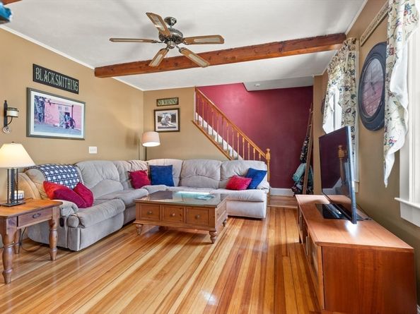 291 Plimpton St, Walpole MA 02081