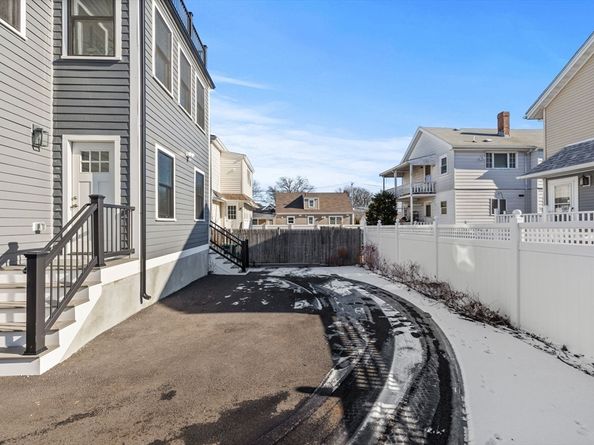 39-41 Bonner Avenue PH, Medford MA 02155