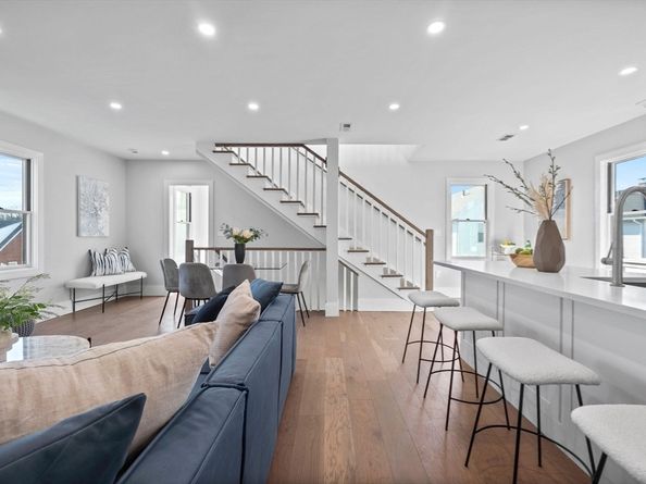39-41 Bonner Avenue PH, Medford MA 02155