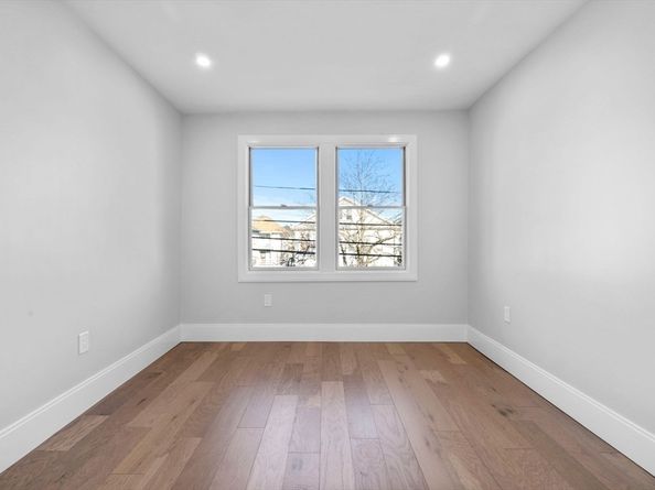 39-41 Bonner Avenue PH, Medford MA 02155