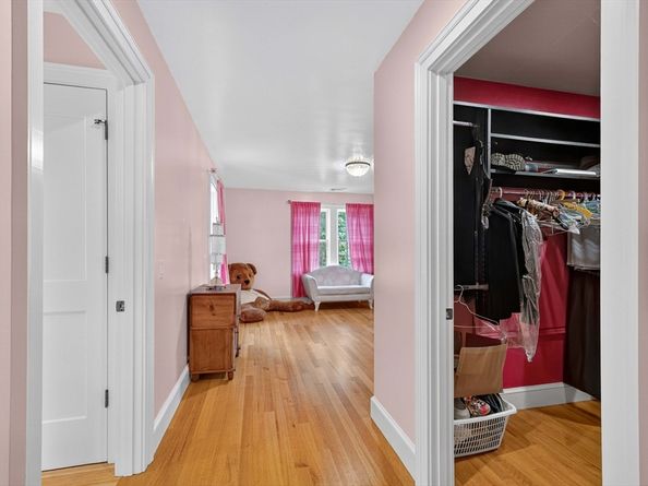 44 Baker Bridge Rd, Lincoln MA 01773
