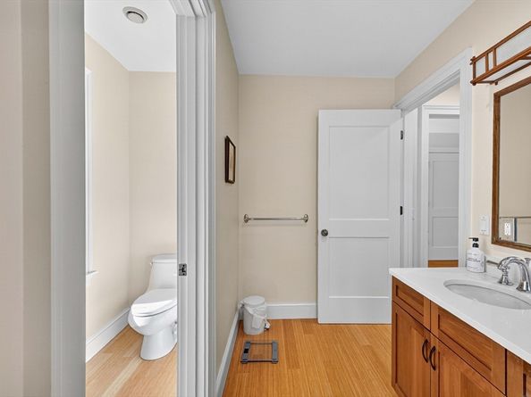 44 Baker Bridge Rd, Lincoln MA 01773