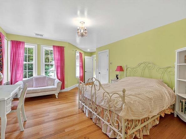 44 Baker Bridge Rd, Lincoln MA 01773