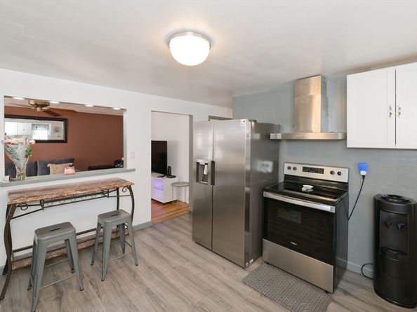 121 Pilgrim Ave, Worcester MA 01604