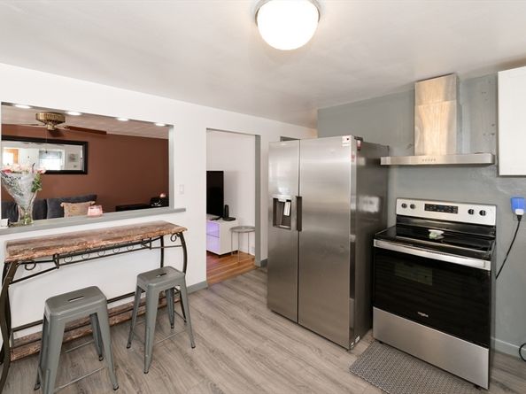 121 Pilgrim Ave, Worcester MA 01604