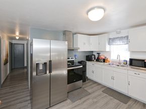 121 Pilgrim Ave, Worcester MA 01604