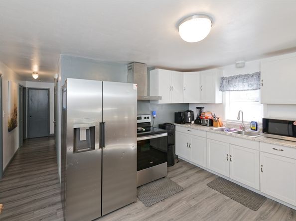 121 Pilgrim Ave, Worcester MA 01604