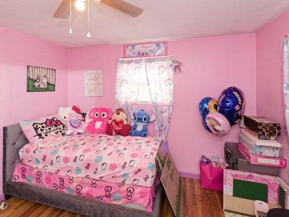 121 Pilgrim Ave, Worcester MA 01604
