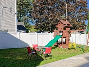 121 Pilgrim Ave, Worcester MA 01604
