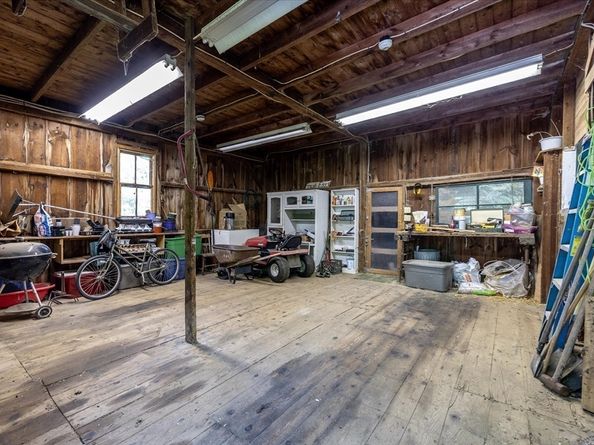 9 Ball Hill Rd, Princeton MA 01541