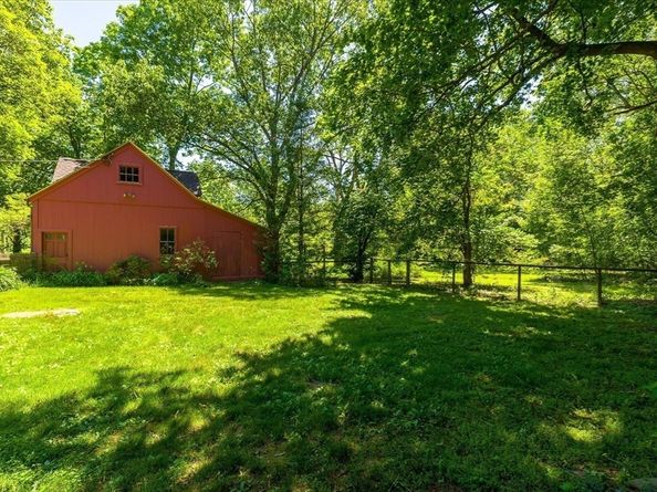 9 Ball Hill Rd, Princeton MA 01541