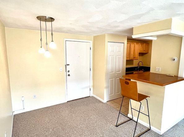 103 Grove St 337, Rockland MA 02370
