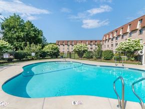 103 Grove St 337, Rockland MA 02370
