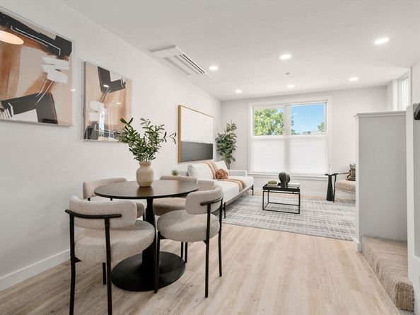 602 Canterbury U1, Boston MA 02131