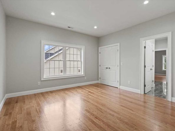 241 Lake Ave, Worcester MA 01604