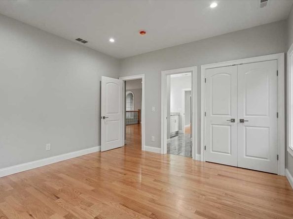 241 Lake Ave, Worcester MA 01604