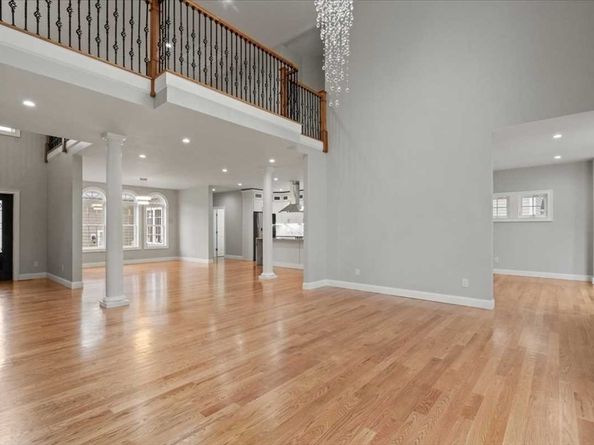 241 Lake Ave, Worcester MA 01604