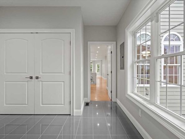 241 Lake Ave, Worcester MA 01604