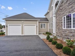 241 Lake Ave, Worcester MA 01604