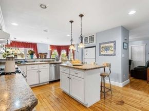 24 Park St, Wakefield MA 01880