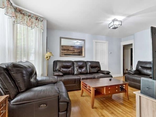 24 Park St, Wakefield MA 01880