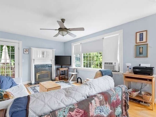 24 Park St, Wakefield MA 01880