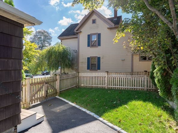 52 Norwood St, Marlborough MA 01752