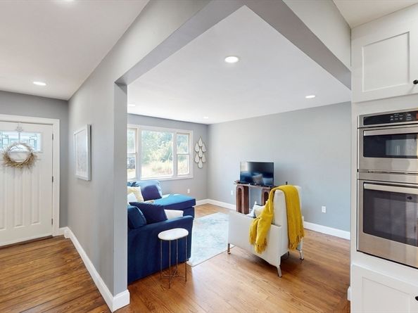 79 Kinsley, Stoughton MA 02072