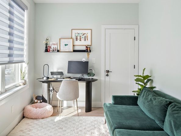 277 Border Street 204, Boston MA 02128